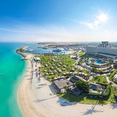 Ja Beach Hotel, Ντουμπάι Εξωτερικό φωτογραφία Aerial view of the resort