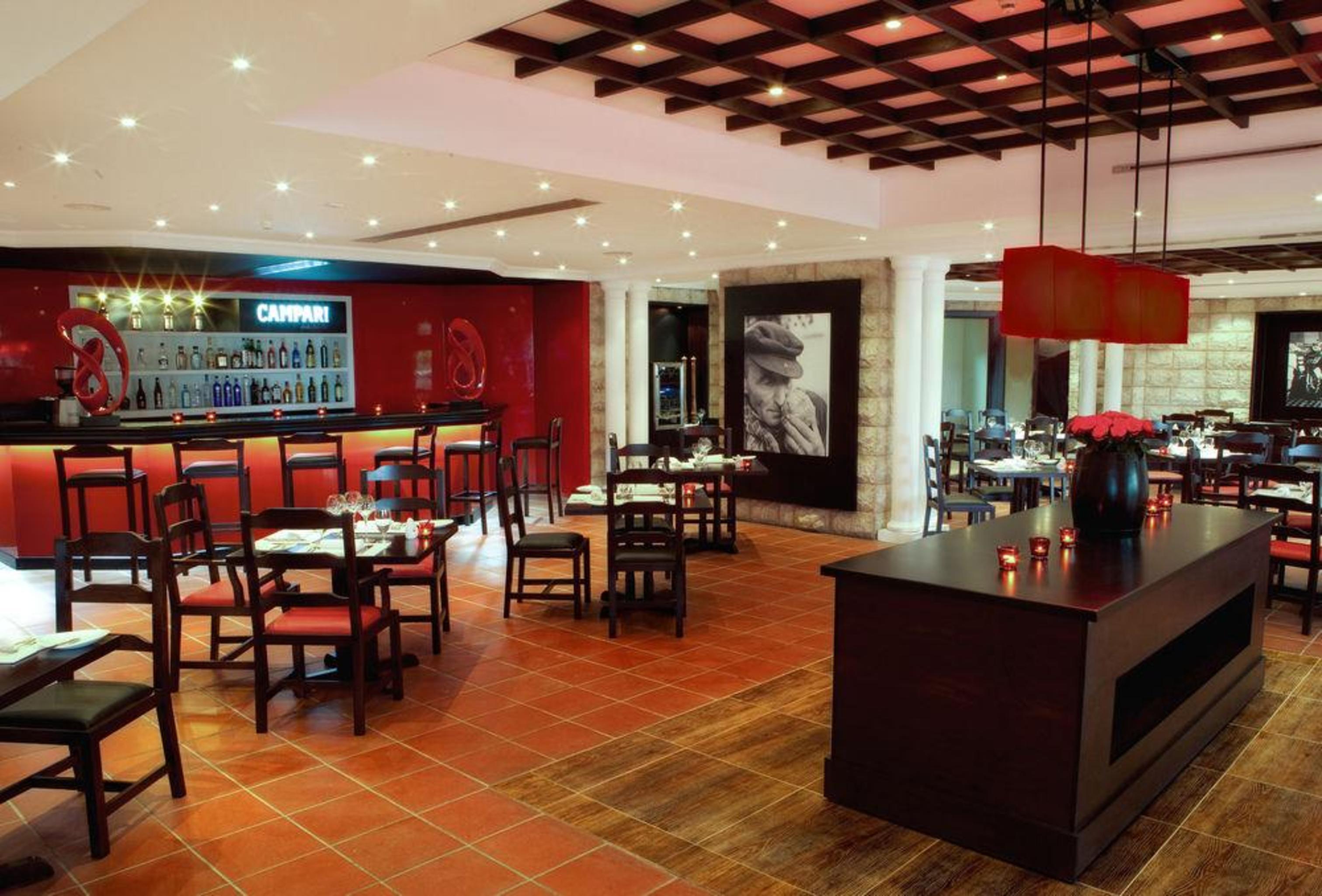 Ja Beach Hotel, Ντουμπάι Εξωτερικό φωτογραφία Capella Bar