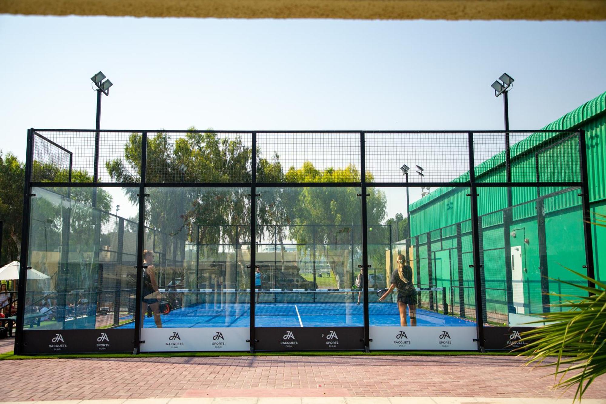 Ja Beach Hotel, Ντουμπάι Εξωτερικό φωτογραφία A paddle tennis court